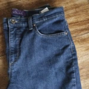 Gloria Vanderbilt jeans Sz 10/short. Great condition